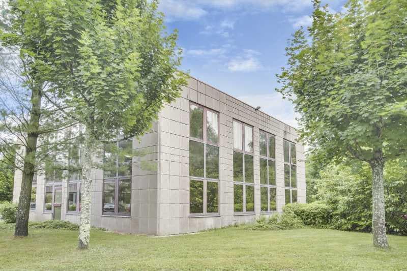 Office in Orsay for lease - Building Photo - Image 2 of 8