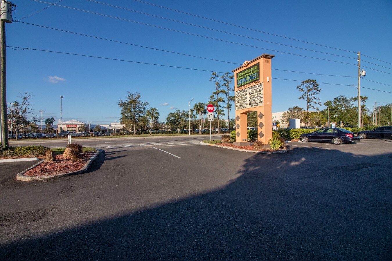 7824 Lake Underhill Rd, Orlando, FL 32822