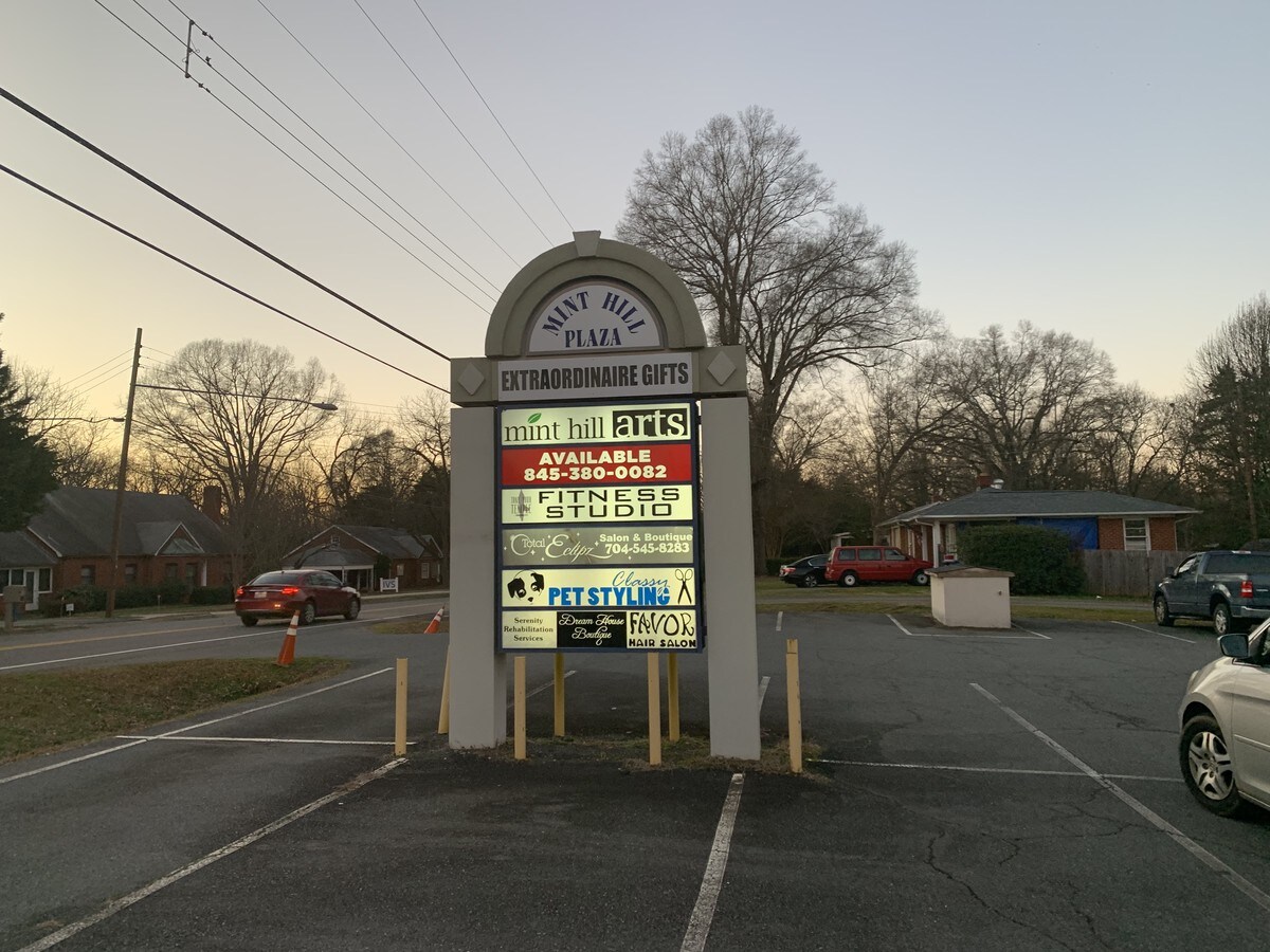 11205 Lawyers Rd, Mint Hill, NC 28227