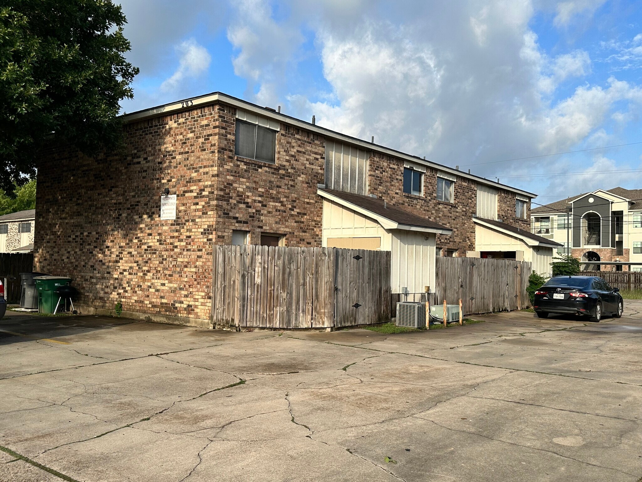 203 Regency Ave, Victoria, TX for sale Primary Photo- Image 1 of 1