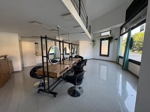 Retail in Montcada i Reixac, Barcelona for lease Interior Photo- Image 2 of 10