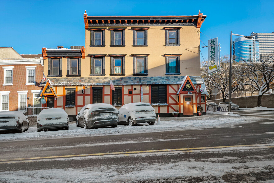 116-120 S 23rd St, Philadelphia, PA for sale - Primary Photo - Image 1 of 10