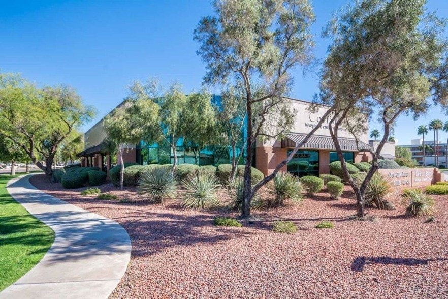 10631 S 51st St, Phoenix, AZ for lease - Building Photo - Image 3 of 9