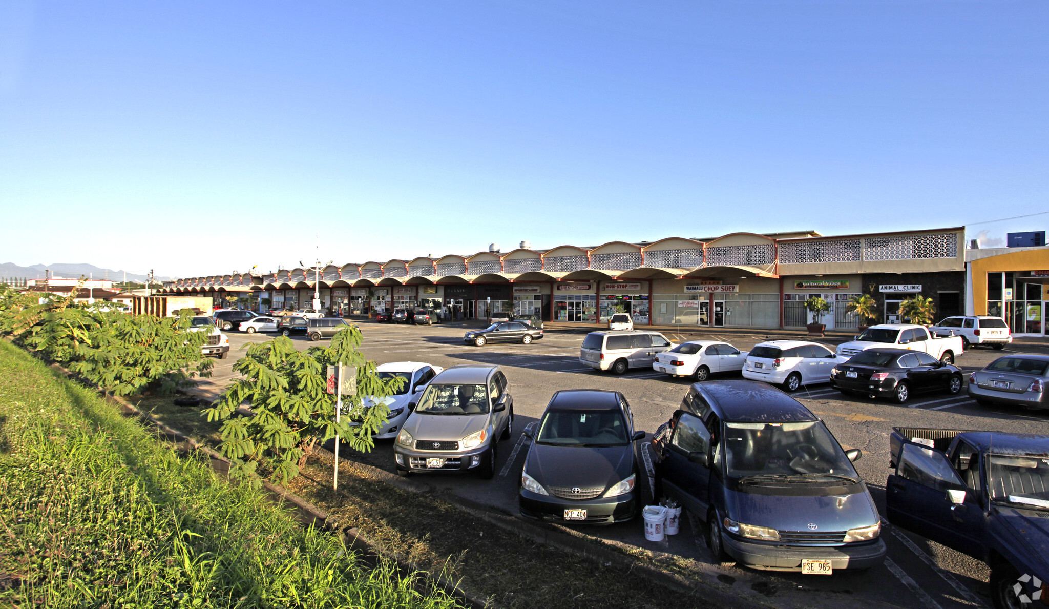 98-020-98-048 Kamehameha Hwy, Aiea, HI for sale Primary Photo- Image 1 of 1