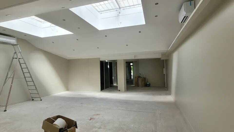 Office in Rouen for lease - Interior Photo - Image 2 of 7