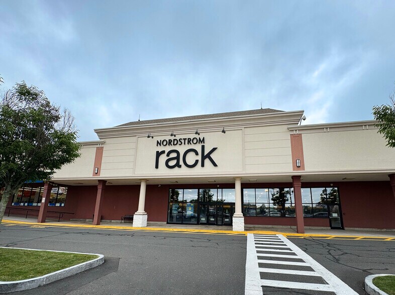 1600 Southeast Rd, Farmington, CT for lease - Building Photo - Image 2 of 15