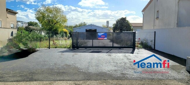 Vente Local d'activités 592 m²