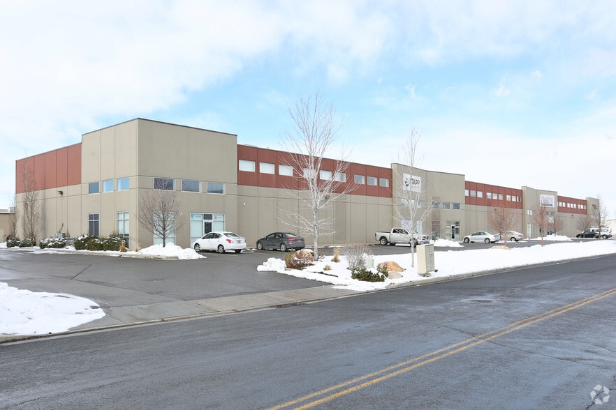 445 N 700 W, North Salt Lake, UT for lease - Primary Photo - Image 1 of 6
