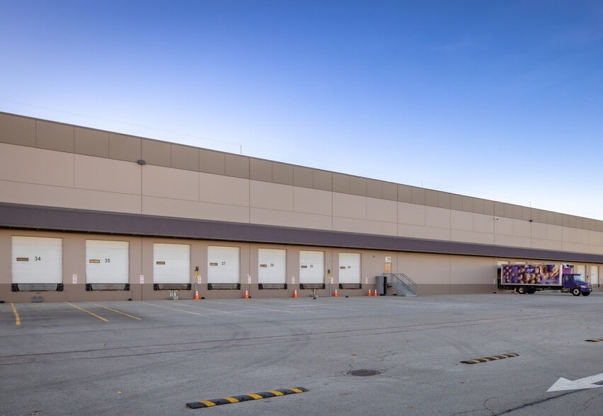 16111 Blundell Rd, Richmond, BC for lease - Building Photo - Image 3 of 6