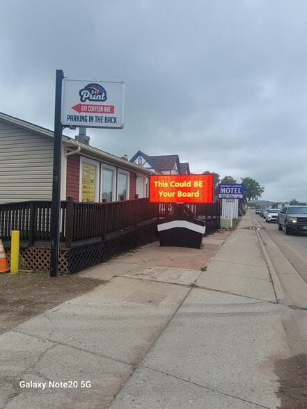 611 Coffeen Ave, Sheridan, WY for lease - Building Photo - Image 3 of 7