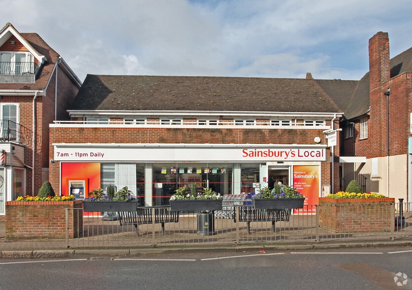 The Broadway, Farnham Common for lease - Primary Photo - Image 1 of 3