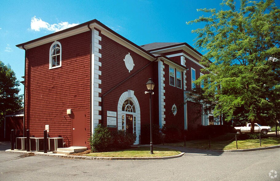 2364 Washington St, Newton, MA 02462