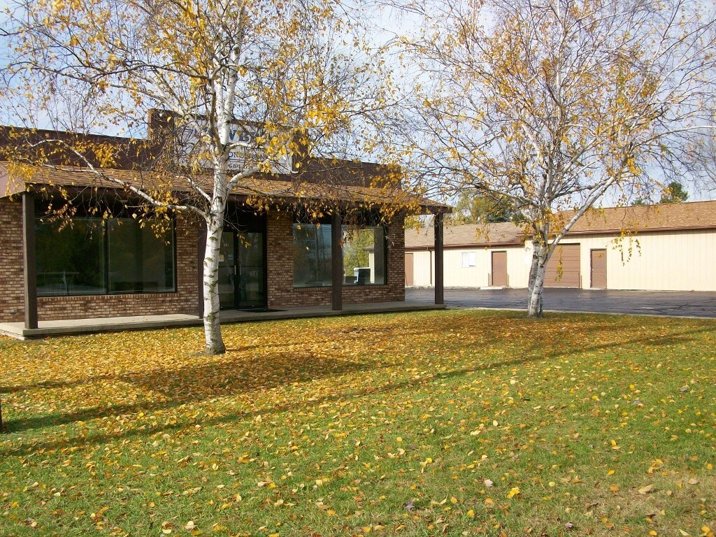 1276 S Huron Rd, Kawkawlin, MI 48631