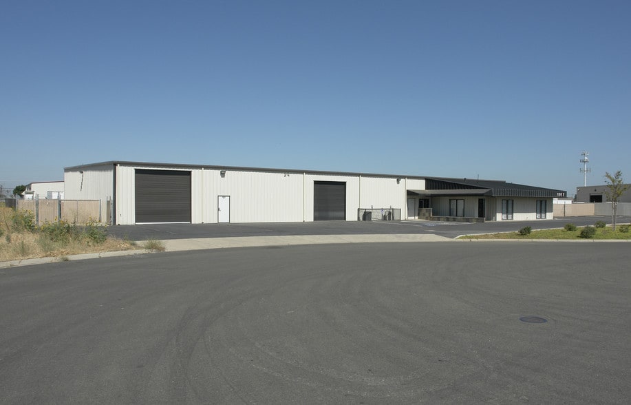 1917 Foundry Ct, Ceres CA - Warehouse