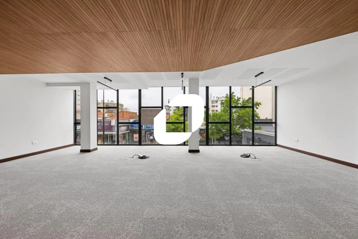 Office in Saint-Maur-des-Fossés for lease Building Photo- Image 1 of 12