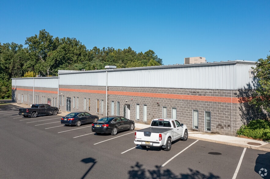 1703 Industrial Hwy, Cinnaminson, NJ for lease - Primary Photo - Image 1 of 9