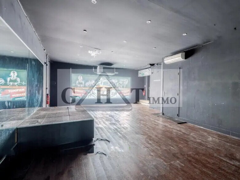 Industrial in Taverny for sale - Interior Photo - Image 3 of 7