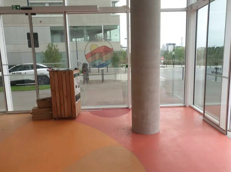 2 Rue Georges Charpak, Rennes for lease - Interior Photo - Image 3 of 7