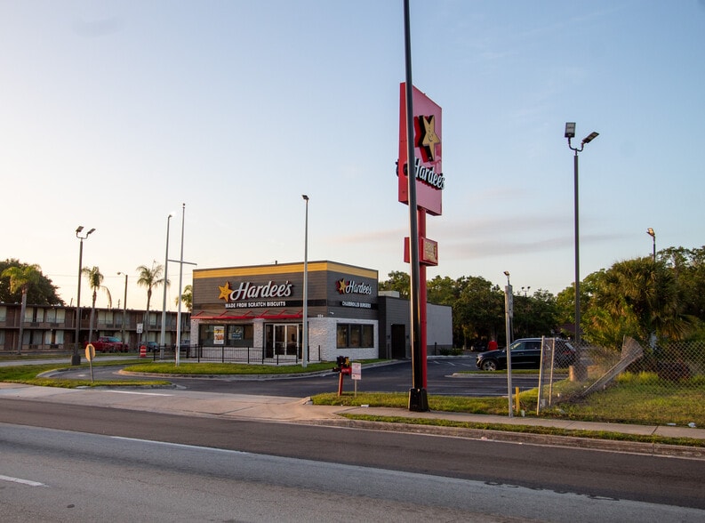 504 W Vine St, Kissimmee, FL for sale - Primary Photo - Image 1 of 68