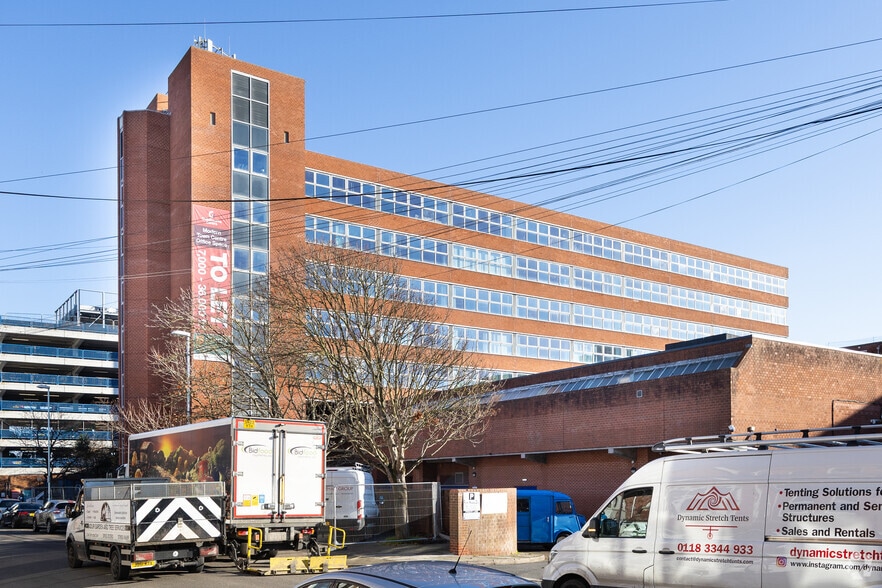 Chatsworth Rd, Worthing for lease - Primary Photo - Image 1 of 2