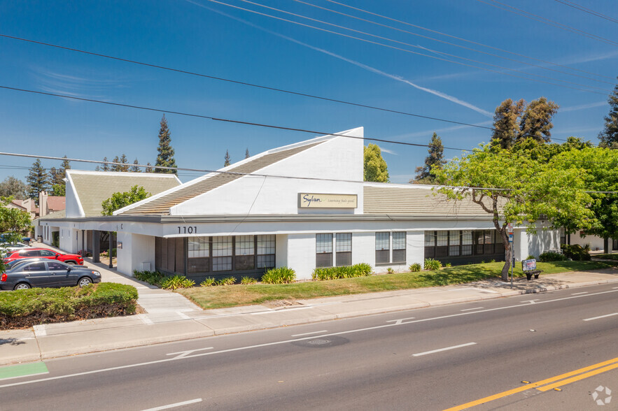 1101 Standiford Ave, Modesto, CA for lease - Building Photo - Image 1 of 10