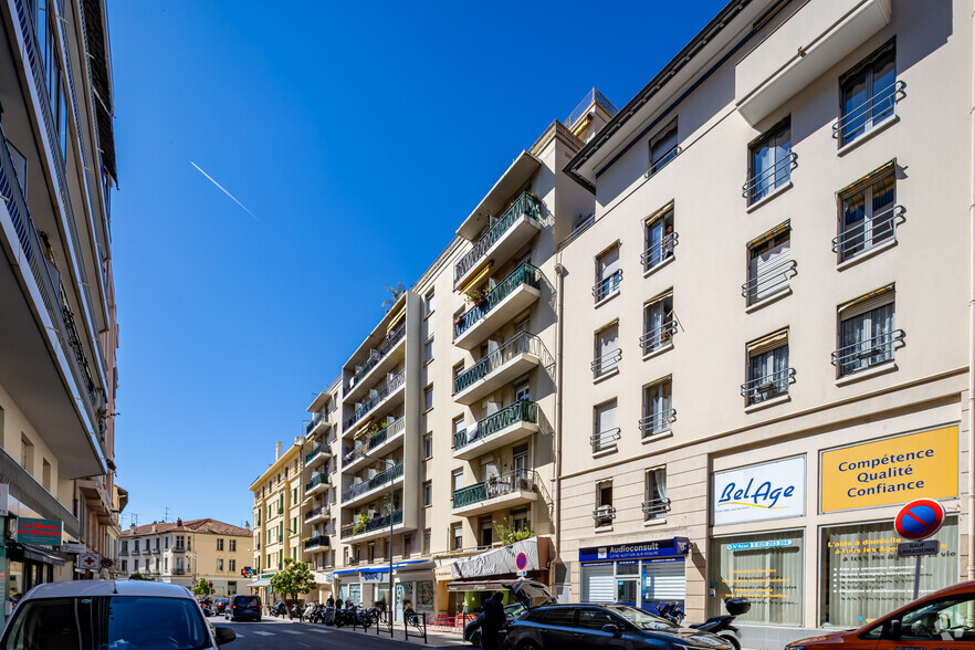 75 Boulevard De La République, Cannes for sale - Building Photo - Image 2 of 6