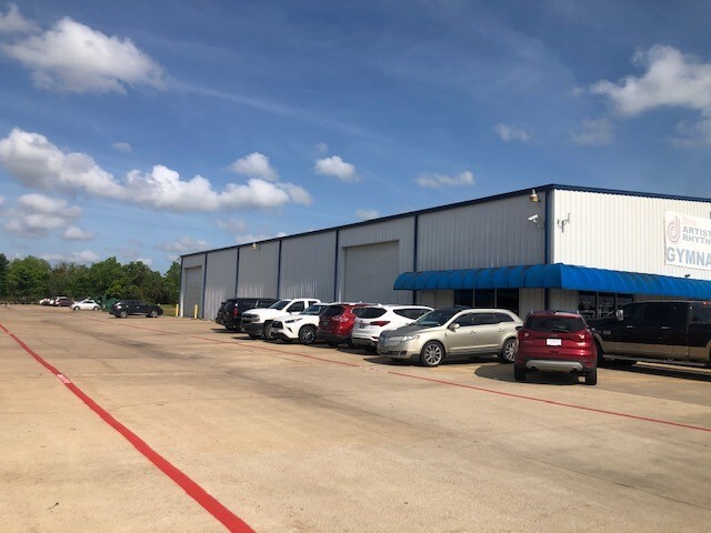 5548 North Main St, Baytown, TX for lease - Building Photo - Image 3 of 10