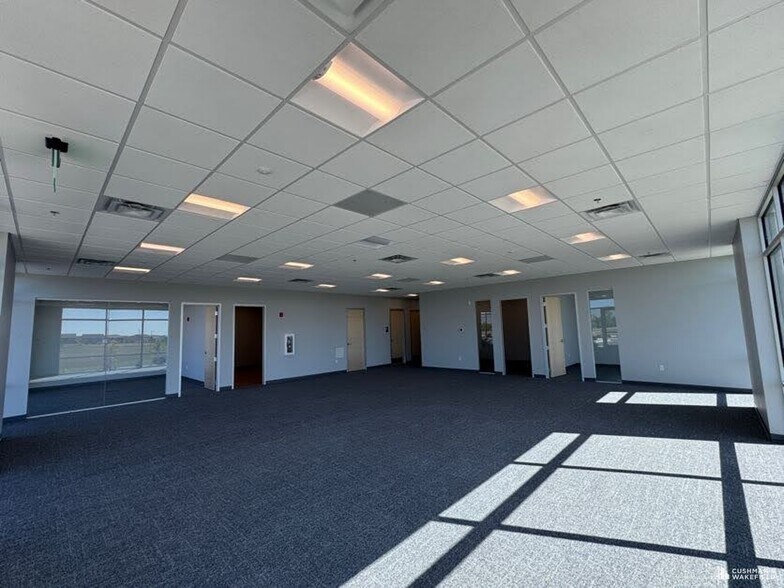 3841 Vander Meer Dr, Loveland, CO for lease - Interior Photo - Image 3 of 11