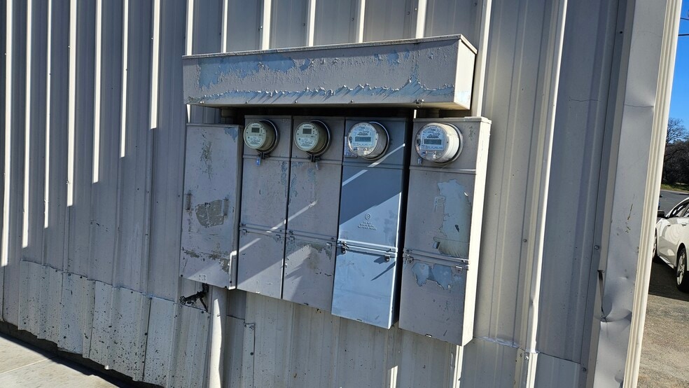 19506 Industrial Dr, Sonora, CA for lease - Building Photo - Image 3 of 21