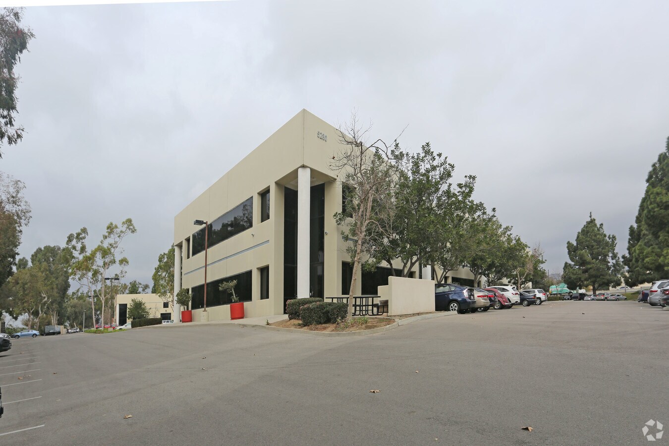 5280 Valentine Rd, Ventura, CA 93003