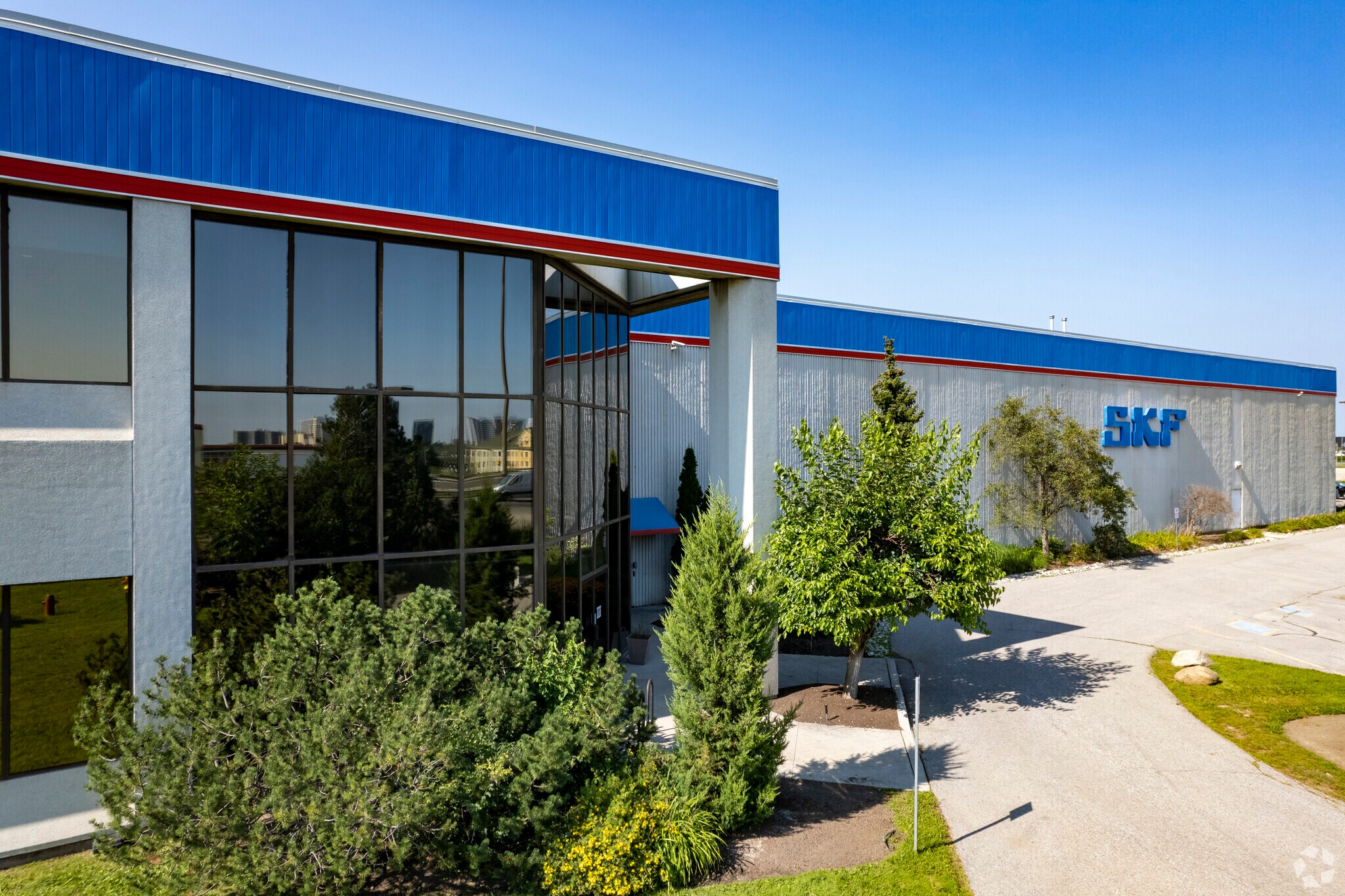 40 Executive Ct, Toronto, ON for sale Primary Photo- Image 1 of 1