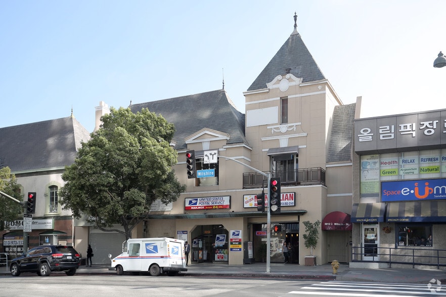 3006 Wilshire Blvd, Los Angeles, CA for lease - Primary Photo - Image 2 of 15