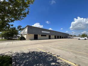 200-201 N Main St, Sweeny, TX for lease Building Photo- Image 1 of 2