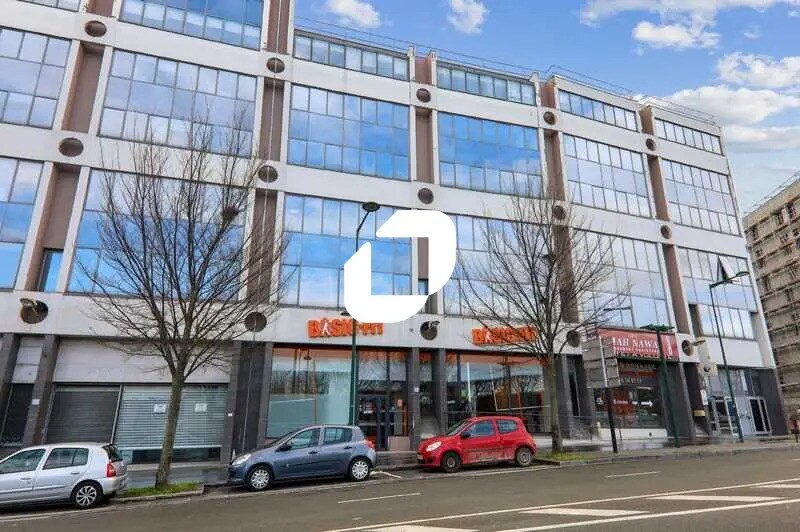 Flex in Épinay-sur-Seine for lease Building Photo- Image 1 of 11