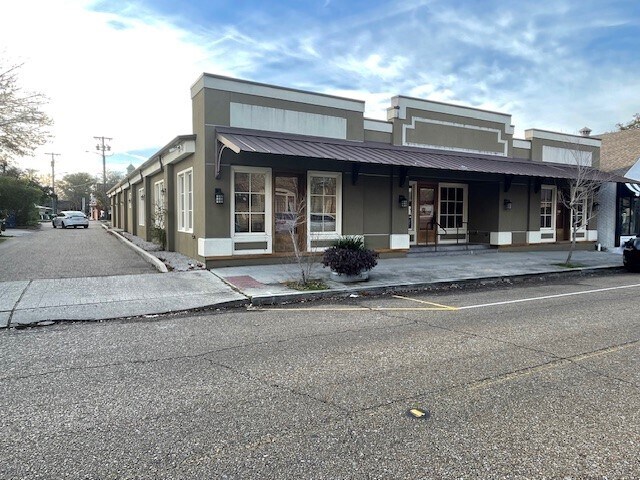 421 N Columbia St, Covington, LA for lease - Building Photo - Image 1 of 1