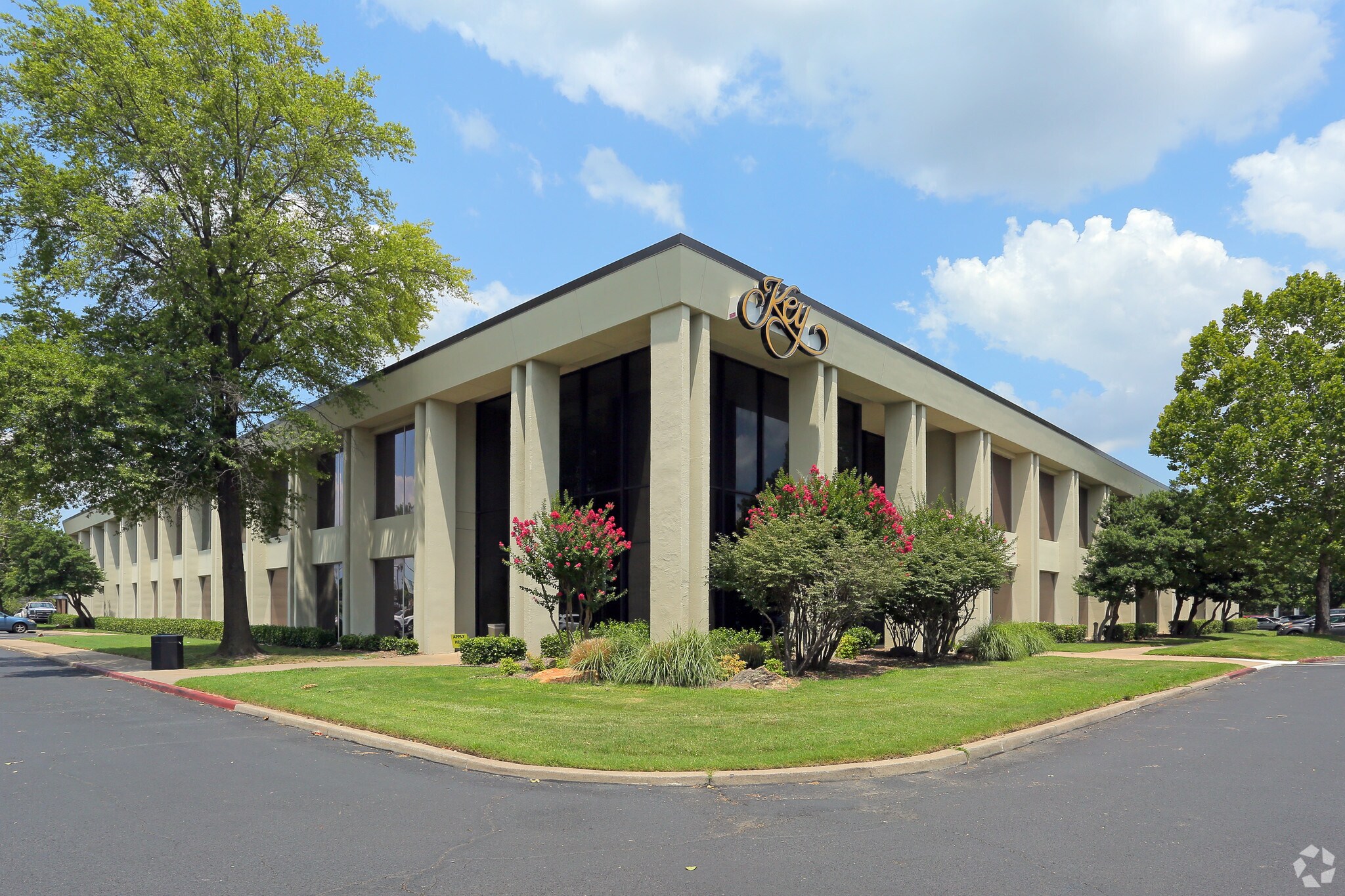 9717 E 42nd St, Tulsa, OK for sale Primary Photo- Image 1 of 1