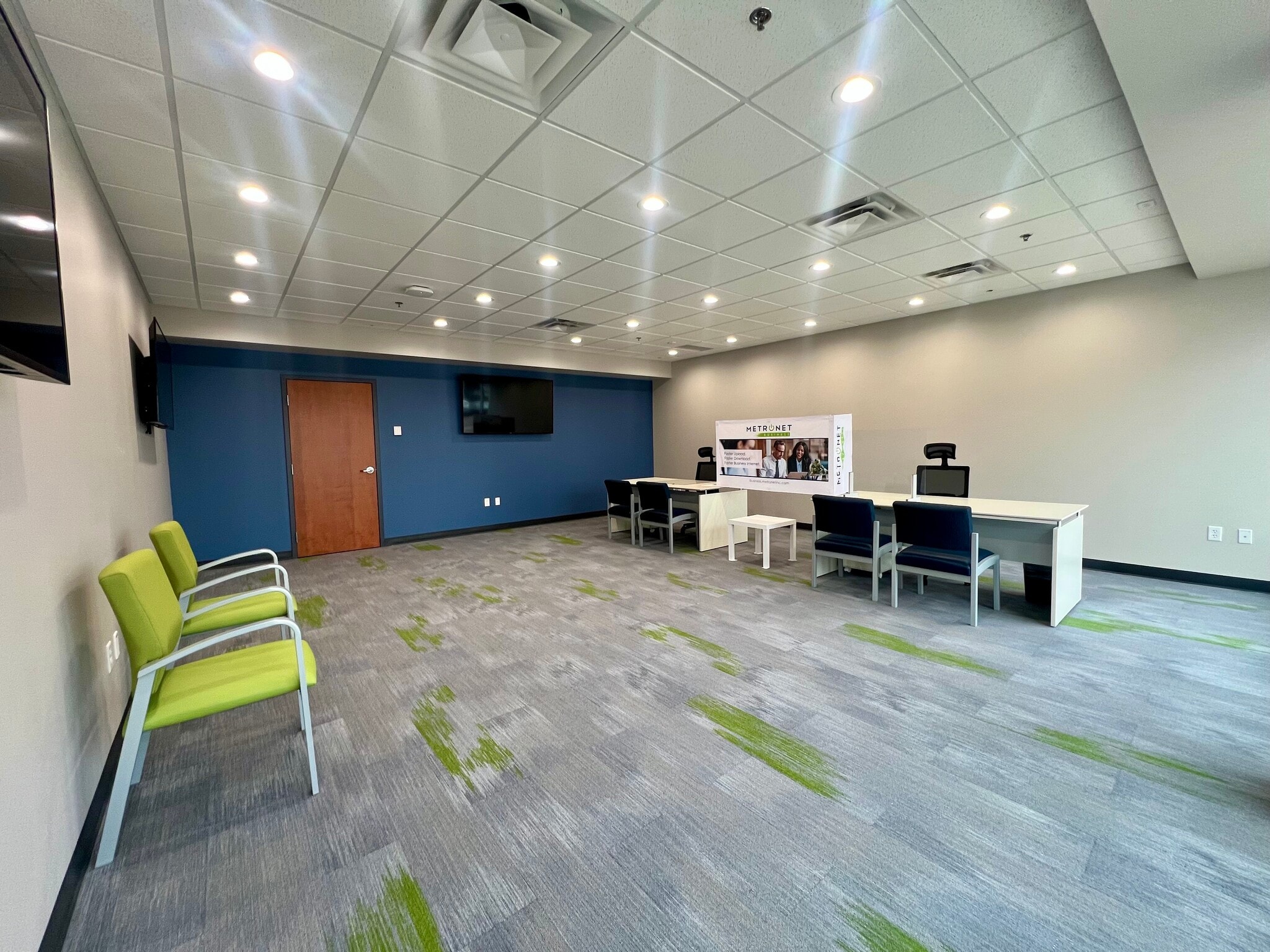 201 N Riverfront Dr, Mankato, MN for lease Interior Photo- Image 1 of 11