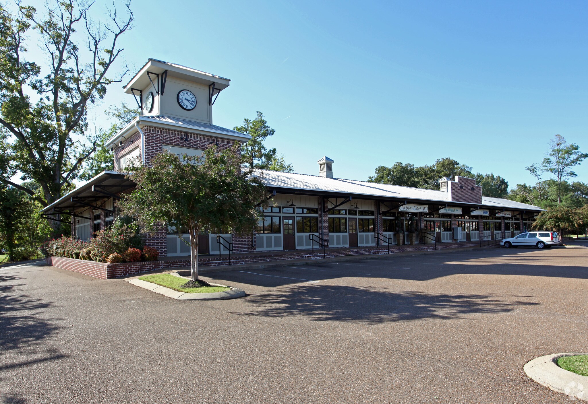 210 Commerce St, Hernando, MS for sale Building Photo- Image 1 of 1