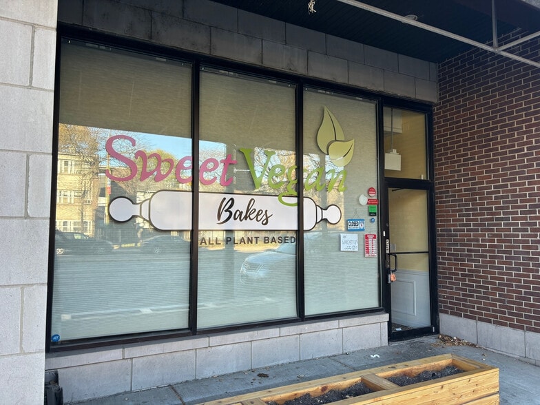 409-413 W North Ave, Chicago, IL for lease - Building Photo - Image 1 of 4