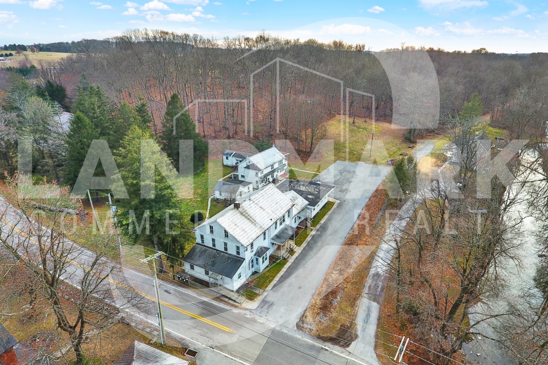 862 Iron Ridge Rd, Spring Grove, PA for sale Primary Photo- Image 1 of 2