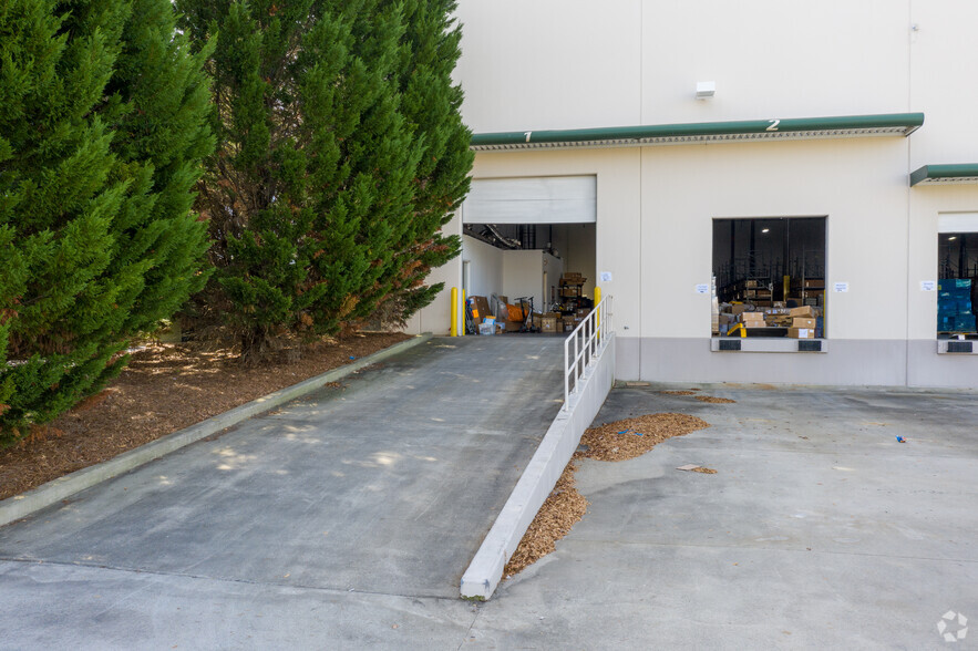 2410 Tech Center Pky, Lawrenceville, GA for lease - Building Photo - Image 3 of 7