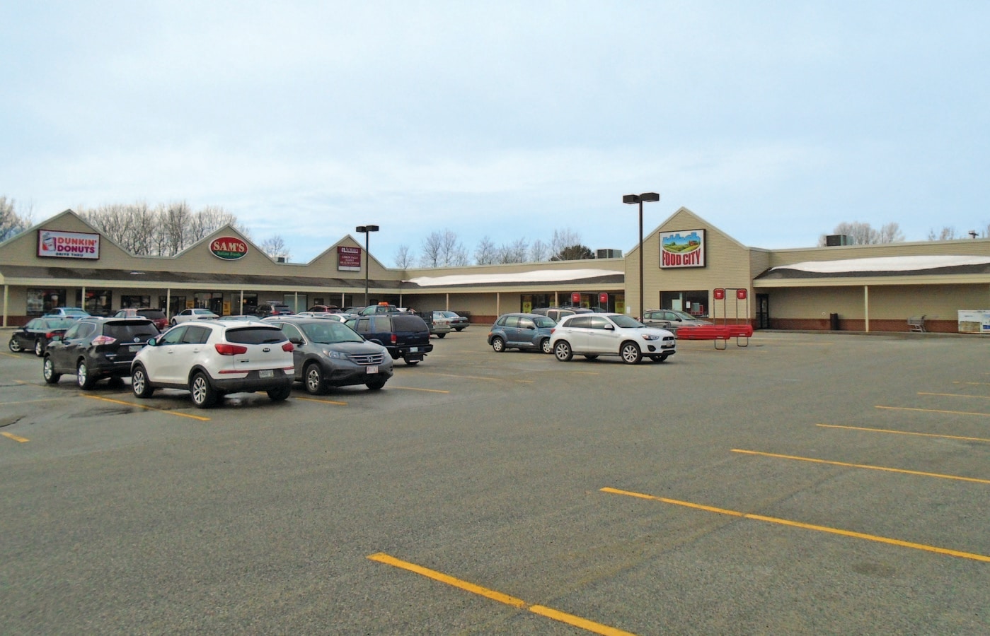 583 Lisbon Rd, Lisbon Falls, ME 04252