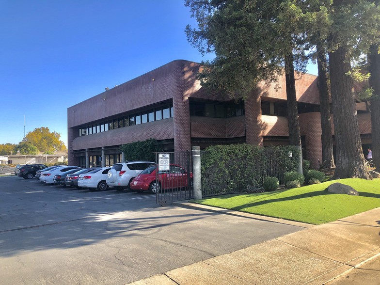 2555 3rd St, Sacramento, CA for lease - Building Photo - Image 3 of 7