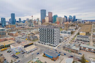 123 4 St NE, Calgary, AB - aerial  map view