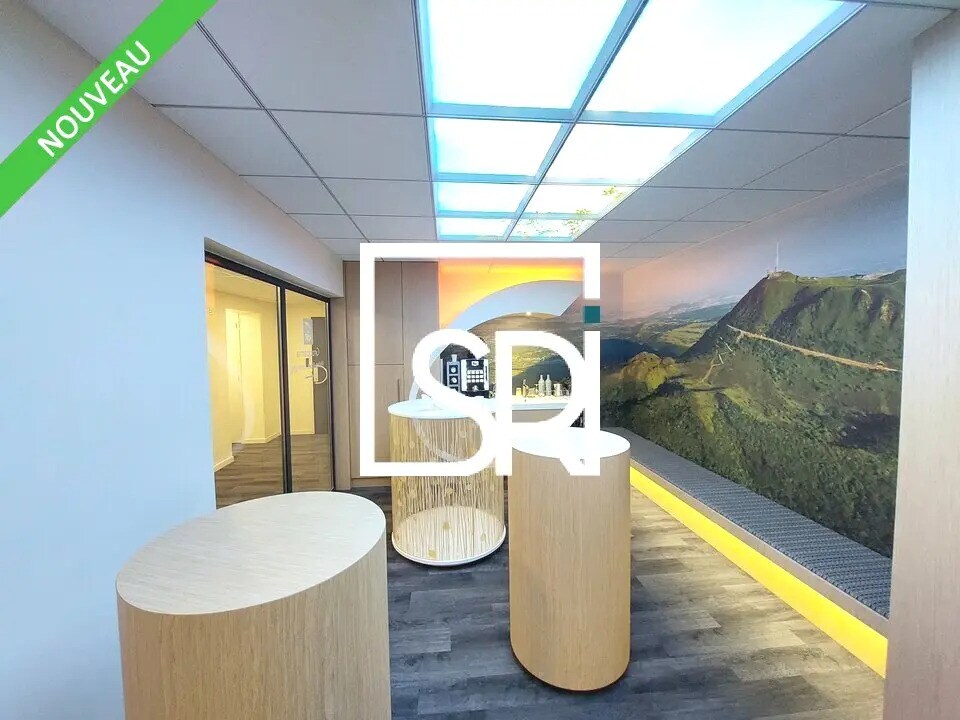 Office in Cournon-d'Auvergne for lease Interior Photo- Image 1 of 35