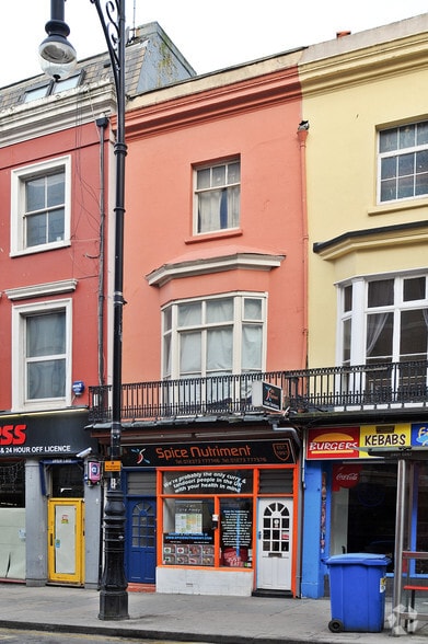 66 Queens Rd, Brighton for lease - Building Photo - Image 3 of 37