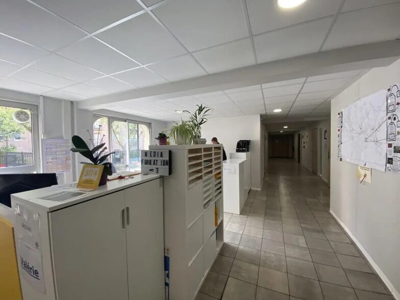 3 Rue Du Four, Rouen for lease - Interior Photo - Image 3 of 4