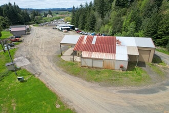 94755 Quiet Valley Ln, Myrtle Point, OR for lease Interior Photo- Image 2 of 13