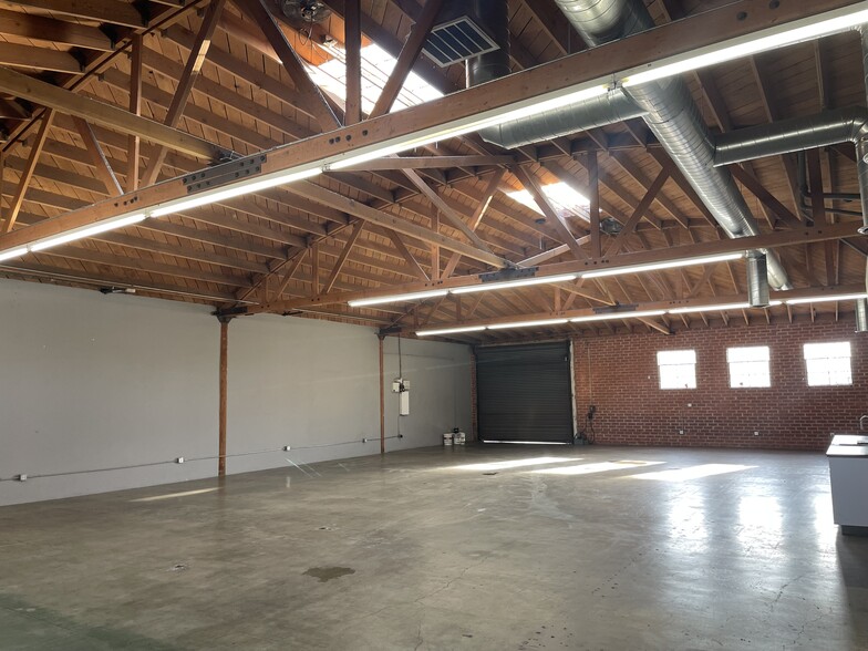 3016-3020 E Olympic Blvd, Los Angeles, CA for lease - Interior Photo - Image 3 of 13