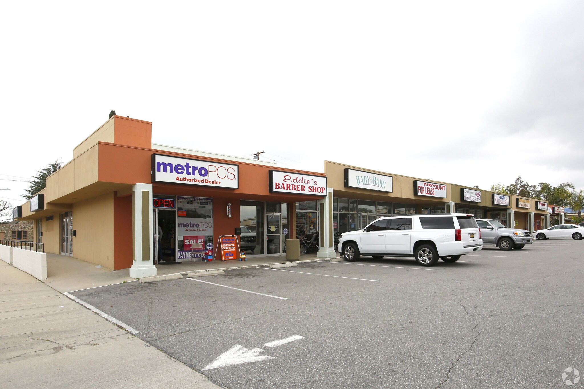 701-727 Beaumont Ave, Beaumont, CA for sale Primary Photo- Image 1 of 1